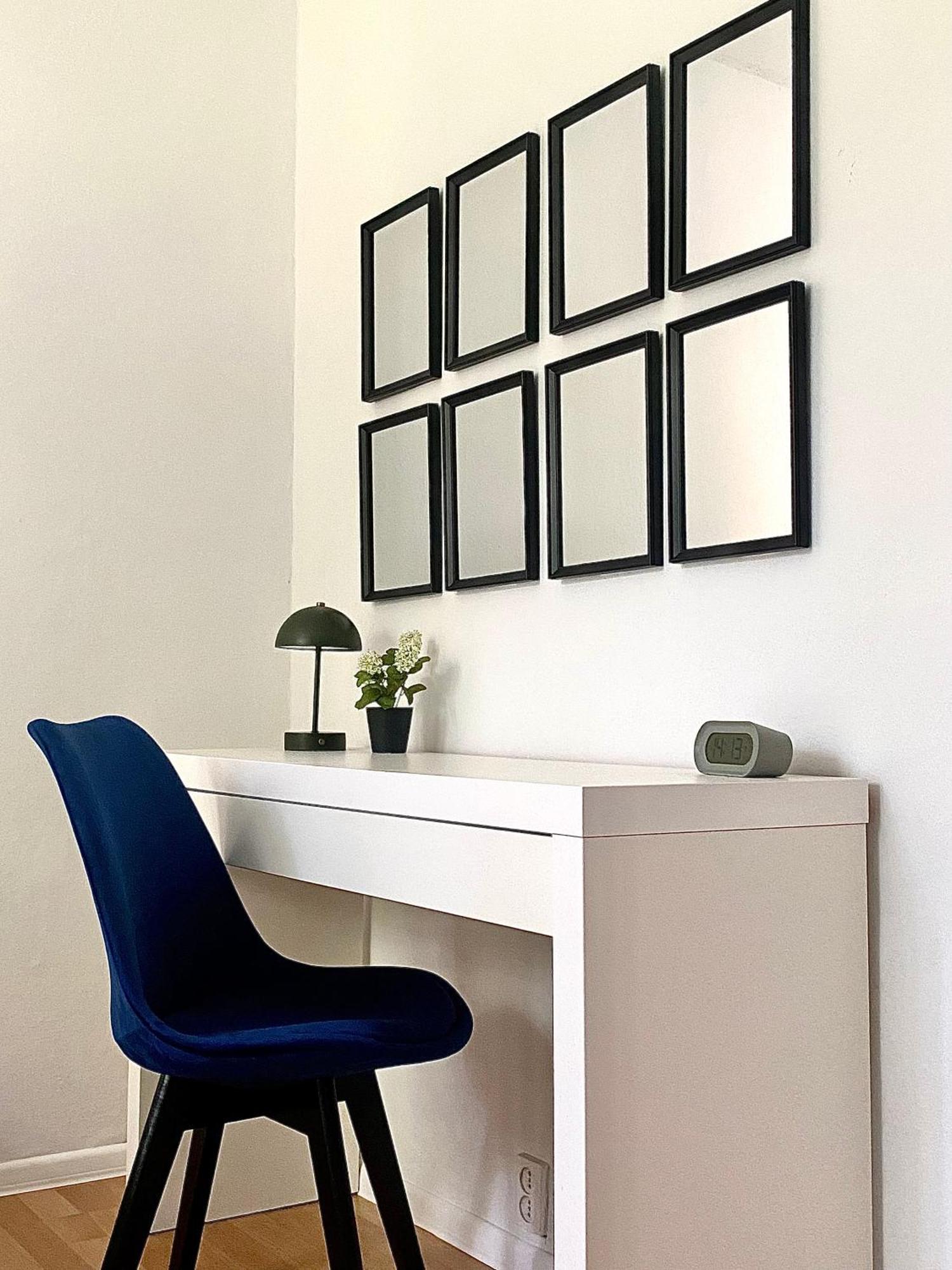Near Metro Station And Park Apartment *